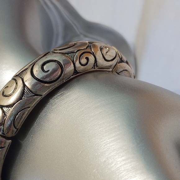 Silver tone scroll, clouds, spiral stretchy bangle bracelet - Picture 4 of 6